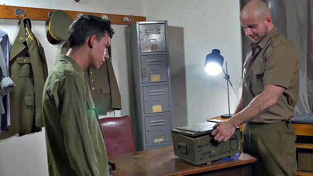 Daddy Barebacks Oscar