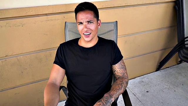 Straight amateur fucks gaydaddy in public outdoor van