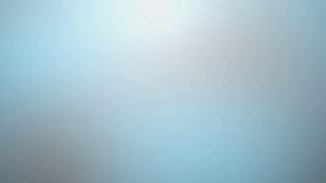 Кортни Мартин раздвигает киску и играет вибратором