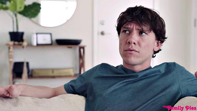 Stepsister Is After Cum - S20:E4