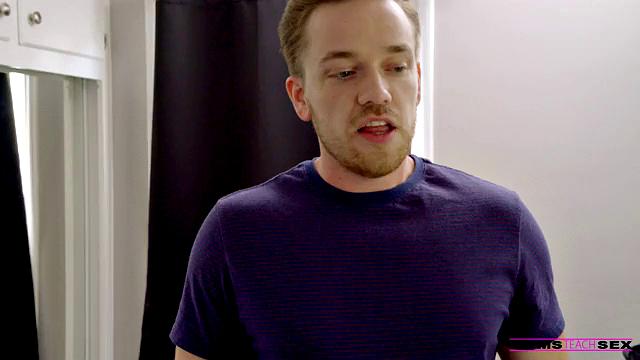 Just Stick It - S11:E1