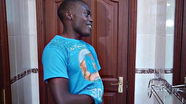 Real solo Africa twink masturbates in hotel room