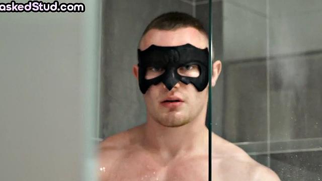 Masked solo stud wanks his hard rod before shower
