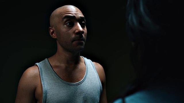 секретарша гал ричи устроила себе жёсткий рабочий день с коллегами