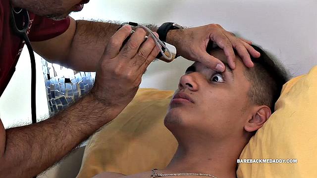 у доктора весело: феликс измеряет температуру фрединанду самым весёлым способом