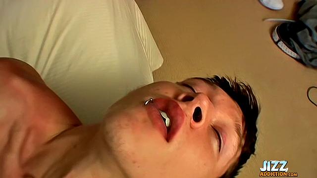 Scandalous Emo Twink Getting Fucked - Scandalous Emo Twink Getting Fucked