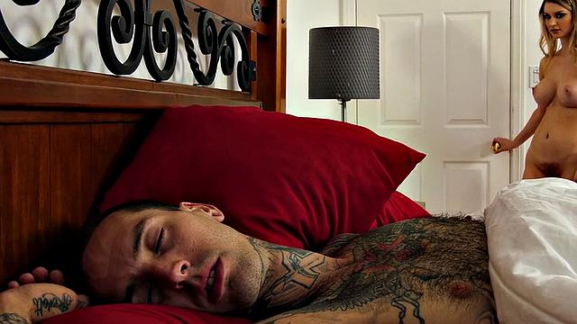 Bisexuals enjoy dirty MILF in threesome fun