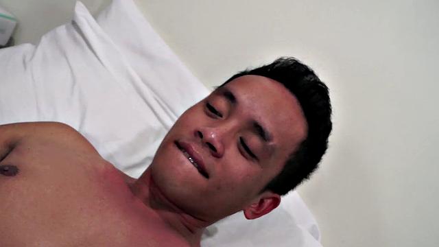 Amateur asian doc fingering