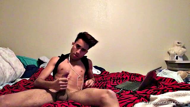 Hung Latin Twink Lucas Jacks On Camera