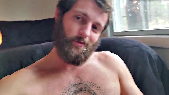 Bearded jock jerks and fingers his lubed asshole for cumshot