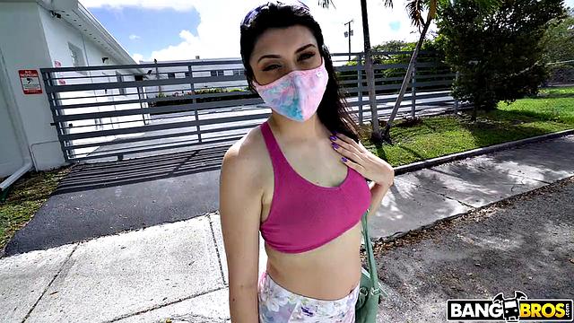 Internet takes it in the ass