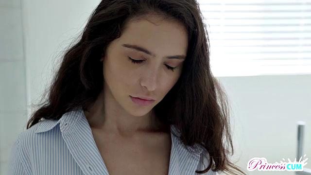 Step Sisters Delivery - S5:E3