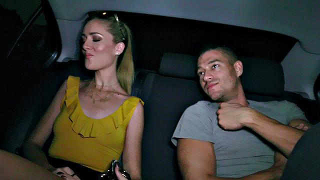 American babe with ponytail gets her pussy licked & fucked while kissing and blowing