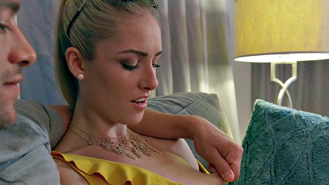 American babe with ponytail gets her pussy licked & fucked while kissing and blowing