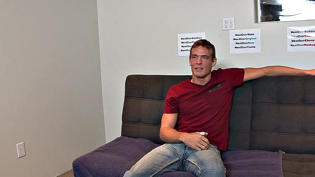 Amateur handsome jock jerks cock on casting