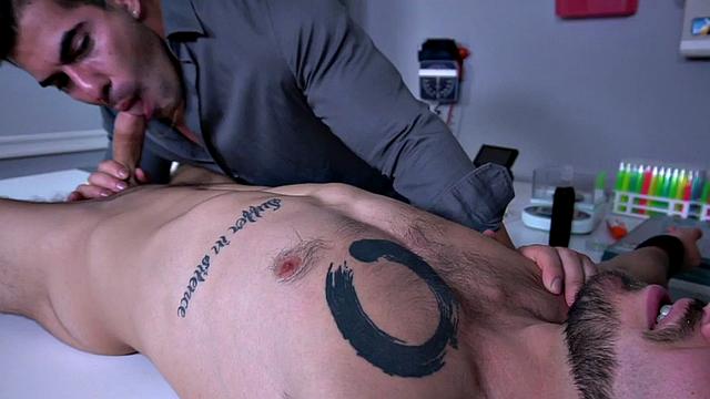 Muscled hunk gives bondage BJ and bareback anal to BF