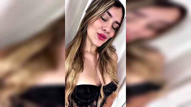 Blonde Lingerie Bodygoals