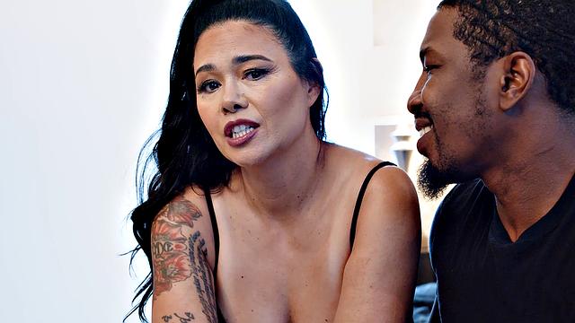 UP CLOSE - Gorgeous Horny MILF Dana Vespoli Challenges Herself With HUGE Dick!