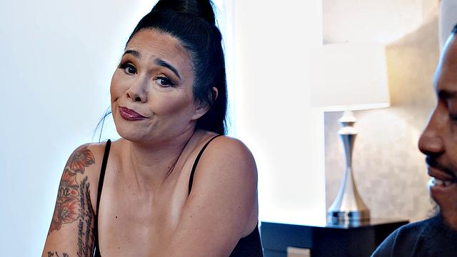 UP CLOSE - Gorgeous Horny MILF Dana Vespoli Challenges Herself With HUGE Dick!