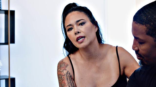 UP CLOSE - Gorgeous Horny MILF Dana Vespoli Challenges Herself With HUGE Dick!