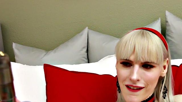 Transdom urethra penetration during solo