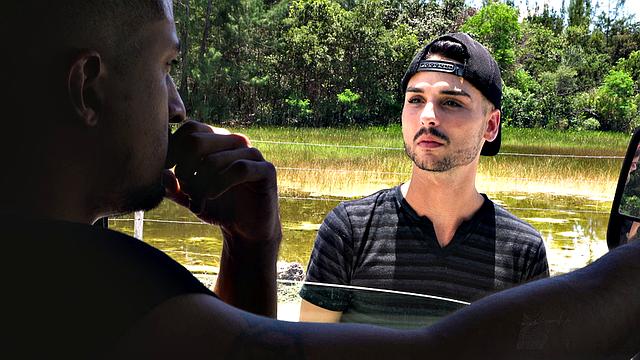 габриэль найт отдается незнакомцу прямо в лесу