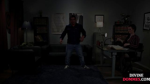 Strapon domina pounds hardtied guy