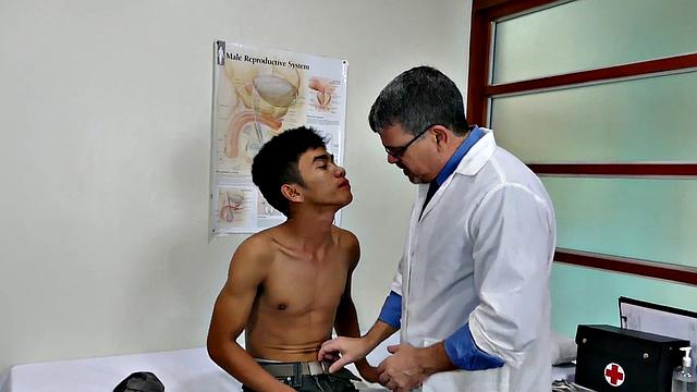 Asian twink blows before breeded by mature doctor