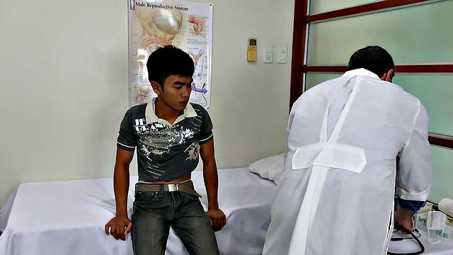 Asian twink blows before breeded by mature doctor