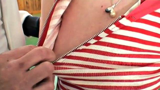 Pussy-licked teen schoolgirl