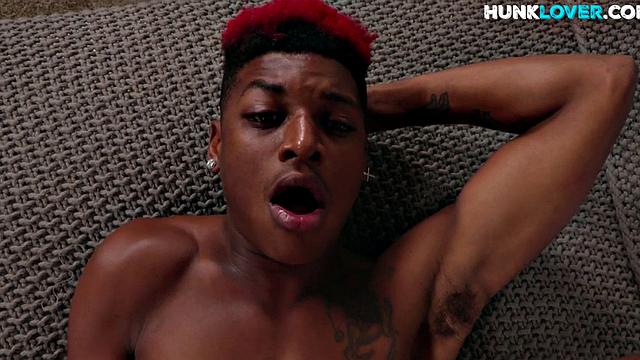 White hunk bareback fucks Black bottom till cumshot