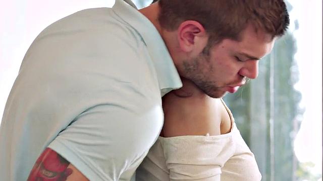 21yo petite lady penetrated in pussy in doggystyle