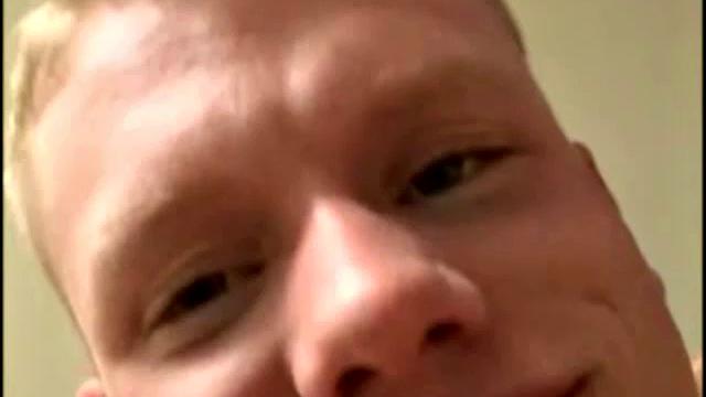 коопера жёстко трахают на маминой кровати - джош не щадит