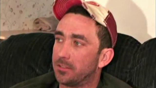 Зрелая на любительском видео дрочит до мощного оргазма