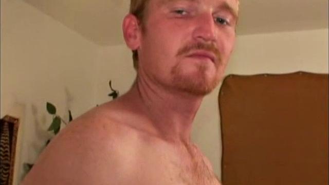 атлантский железячник реализует мужскую фантазию в лесу