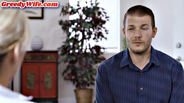 Stunning cougar cockriding