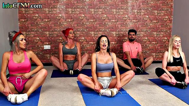 Athletic CFNM babes wanking a lucky guy