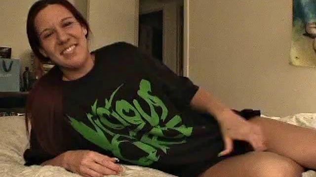 Solo Babe Masturbates And Fingers Hardcore