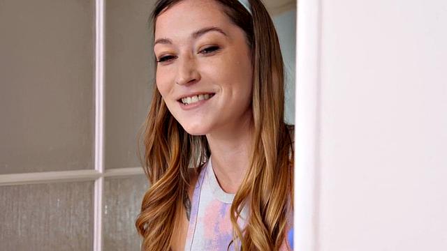 Raunchy inked maid in stockings got her tight pussy fucked