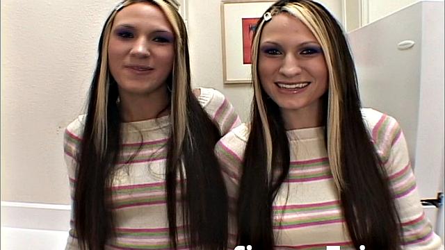 Simpson Twin with small tits Fingering