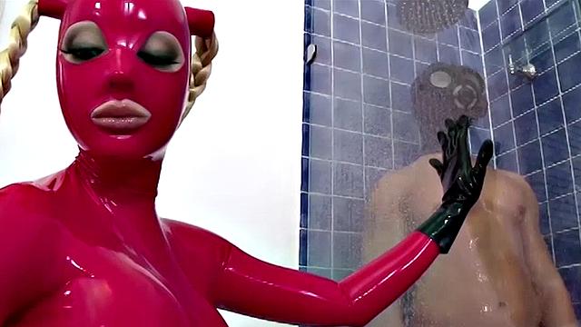 Latex Lucy at LatexPussyCats