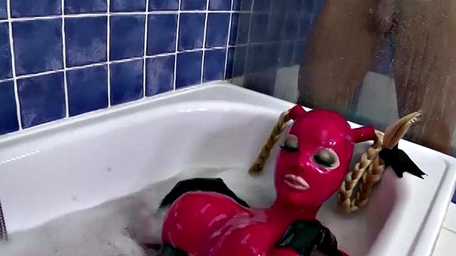 Latex Lucy at LatexPussyCats