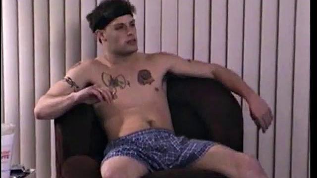 Str8 Buzz Blows Vinny