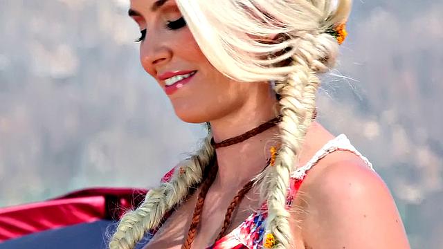 Blonde bombshell in the desert gets off with her thong & boots on!