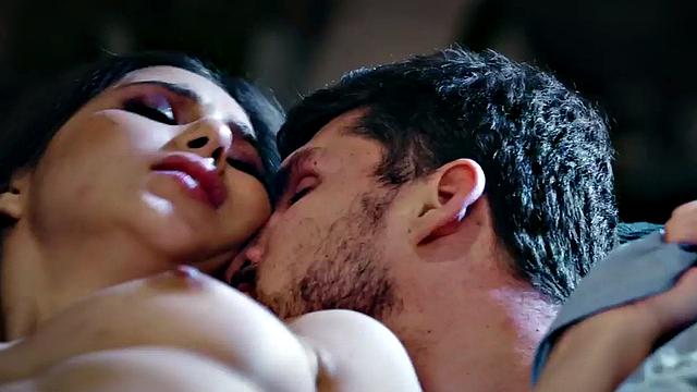 Slutty 21yo bae loves doggystyle fucking in wet pussy
