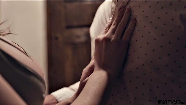 Мая Кендрик соблазняет отчима и требует жесткий трах прямо сейчас от мистера Пита.