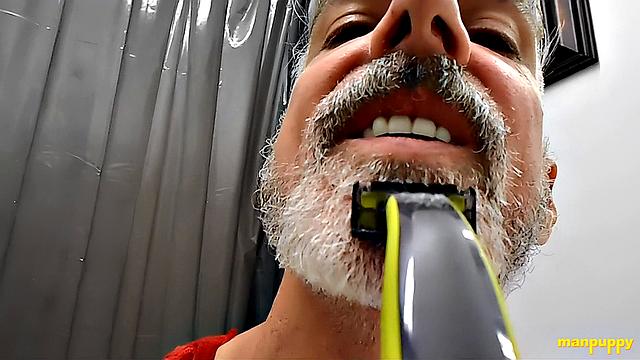 Teaching You How to Shave - DADDY GIANT 8 - Richard Lennox