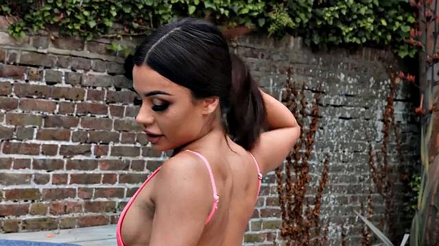 Anal-pounded babe cockriding BF and squirting outdoor