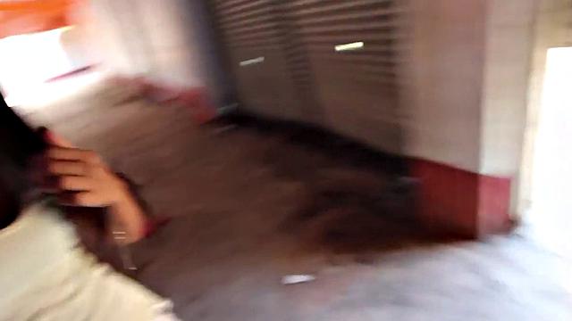 страстная филиппинка трахается с незнакомцем на улице и ловит сперму