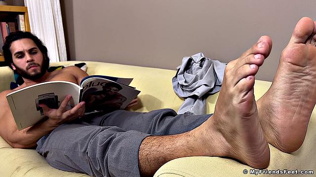 Spy On Nathaniel's Feet - Nathaniel